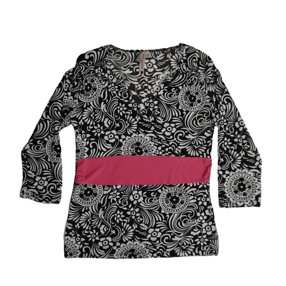 Susan Lawrence flower pattern BW womens blouse Made in USA Petite